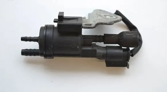 Volkswagen Phaeton Turbo solenoid valve 0025407097