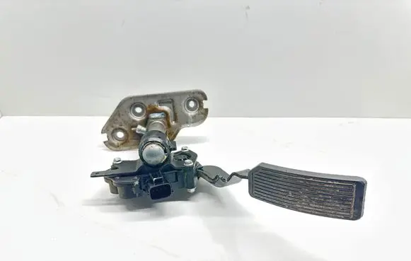 Nissan Murano Z50 Accelerator throttle pedal 18002