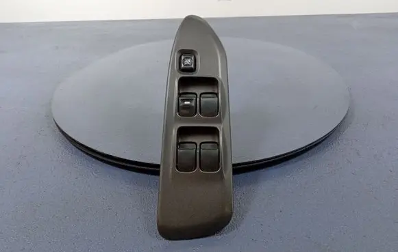 Mitsubishi Lancer Electric window control switch MN124992