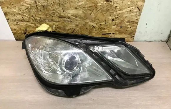 Mercedes-Benz E W212 Headlight/headlamp A2128200461