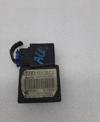 Audi A6 S6 C6 4F Accelerator pedal position sensor 4F0907658A