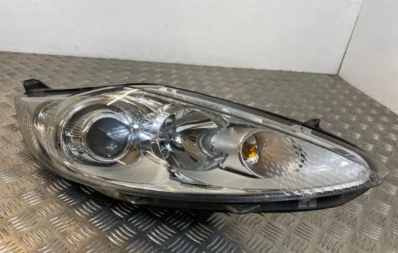 Ford Fiesta Headlight/headlamp 8A6113W029CG 24704506