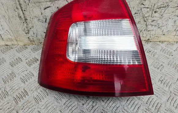Skoda Rapid (NH) Rear/tail lights 