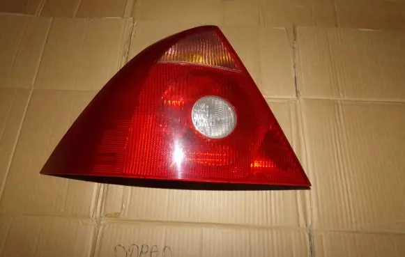 Ford Mondeo Mk III Rear/tail lights