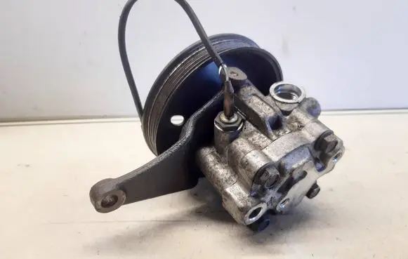 Mazda 626 Power steering pump
