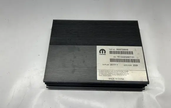 Dodge Challenger Sound amplifier 68267299AB