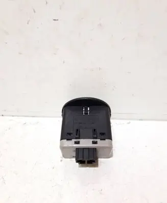 KIA Ceed Passenger airbag on/off switch 