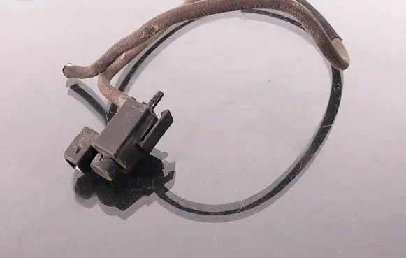 BMW X5 E70 Turbo solenoid valve 70231800 7810831