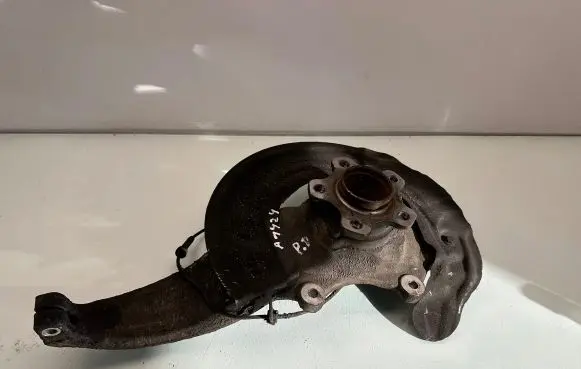 BMW 5 G30 G31 Front wheel hub