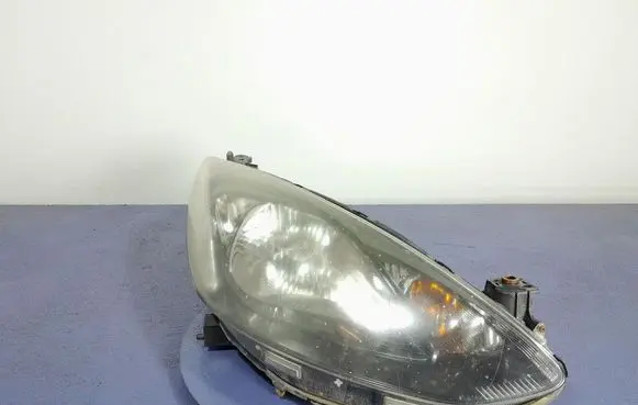 Mazda 2 Headlight/headlamp D65151030