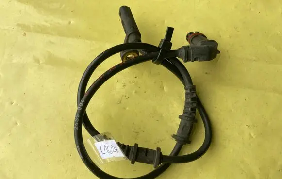 Mercedes-Benz C W203 ABS wheel speed sensor A2035400417