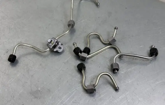 Citroen C4 SpaceTourer Fuel injector supply line/pipe 