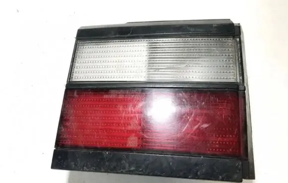 Volkswagen PASSAT B3 Tailgate rear/tail lights 333945107