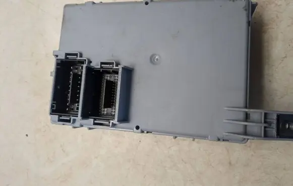 Fiat Punto (199) Fuse module 00518690940 90427311 116RI000674