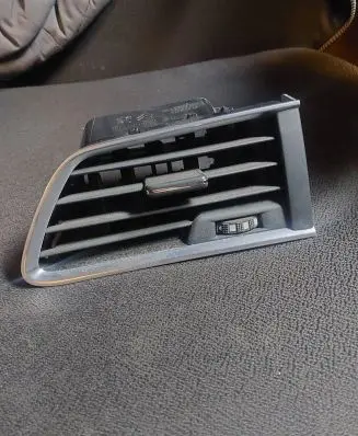 Peugeot 508 Dashboard side air vent grill/cover trim 9686445377 A1010108