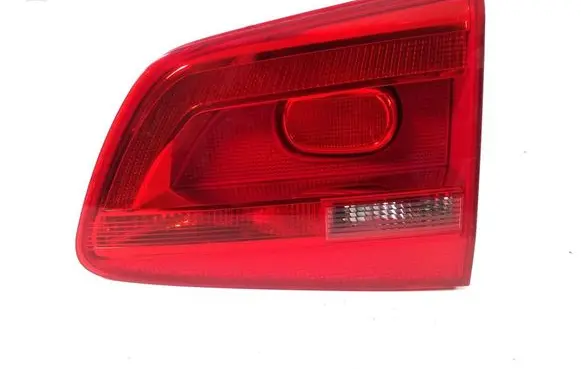 Volkswagen Touran II Tailgate rear/tail lights