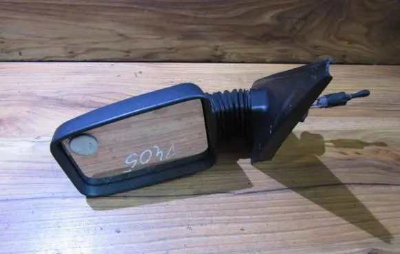 Peugeot 405 Front door electric wing mirror