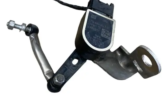 BMW M4 F82 F83 Headlight/headlamp level sensor 6860843 37146860843