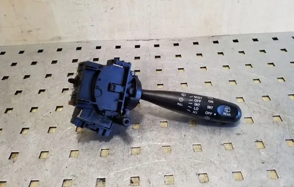 Toyota RAV 4 (XA20) Wiper control stalk 173647