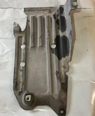 Fuel tank bottom protection