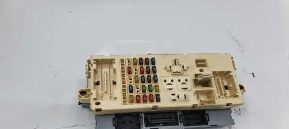 Fiat Stilo Fuse module 51715857 3YHE6GN7D 501209640030