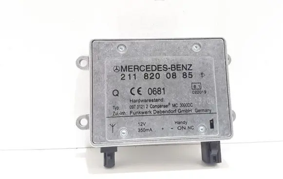Mercedes-Benz CLS C219 Aerial antenna amplifier 2118200885