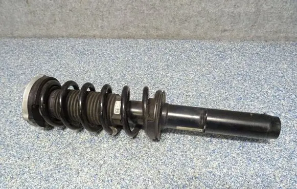 BMW 5 G30 G31 Front shock absorber with coil spring 6866639