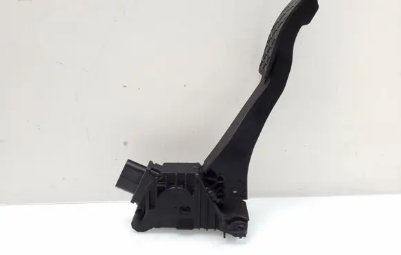 Volkswagen Touran III Accelerator throttle pedal 5Q1723503J 6PV01062113