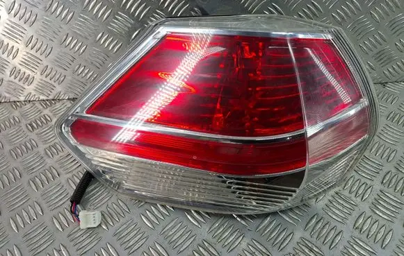 Nissan X-Trail T32 Rear/tail lights 22017939