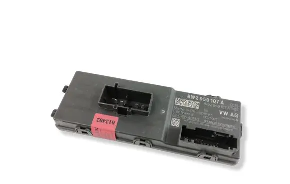 Audi E-tron GT Tailgate/trunk control unit/module 8W2959107A