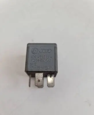 Volkswagen Golf IV Other relay 8D0951253A