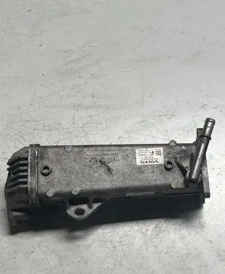Volvo XC70 EGR valve cooler 30757742 70304900 028700501