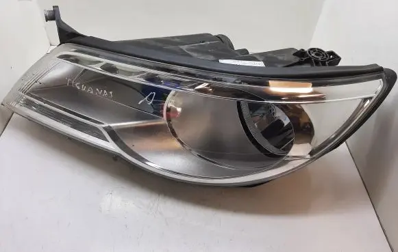 Volkswagen Tiguan Headlight/headlamp 5N2941031K