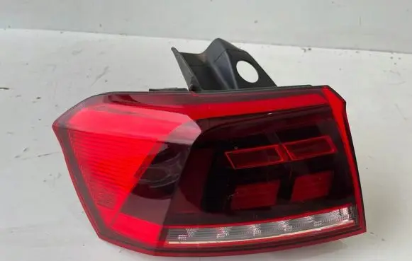 Volkswagen PASSAT B8 Rear/tail lights 3G9945095