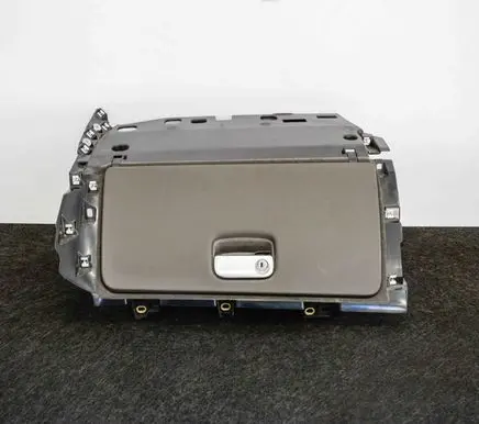 Glove box