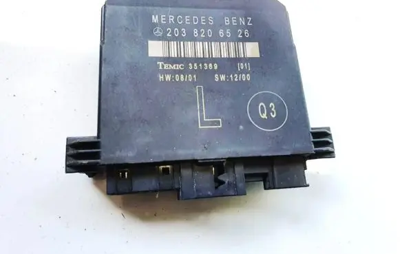 Mercedes-Benz C W203 Door control unit/module 2038206526 351369