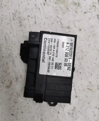 Mercedes-Benz C W204 Fuel pump relay A2129000306