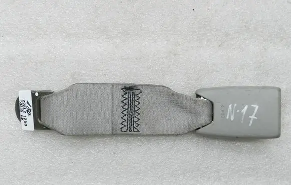 Nissan X-Trail T30 Rear seatbelt buckle 888439H000