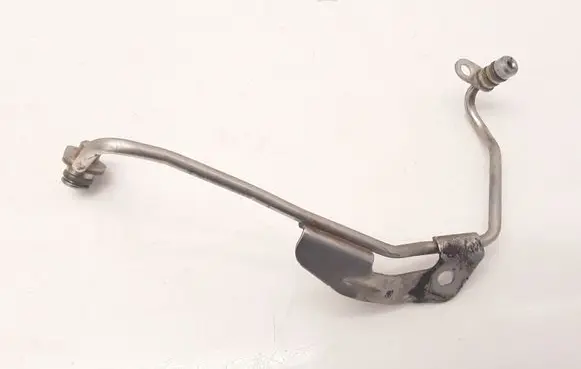 Porsche Macan (95B) Turbo turbocharger oiling pipe/hose 94610708631