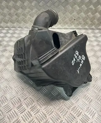BMW 1 E82 E88 Air filter box 7532754