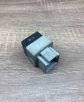Mitsubishi Carisma Other relay MB953395 72HM000