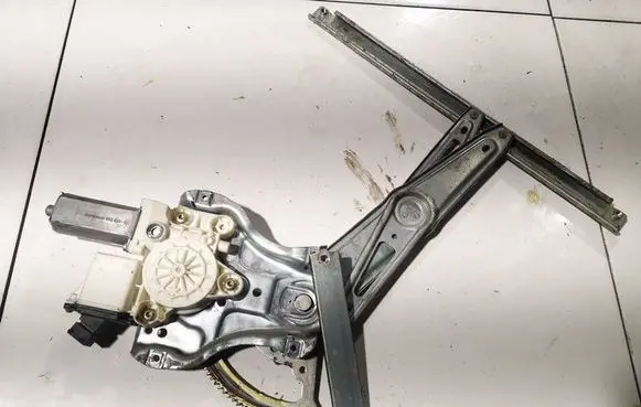 Toyota Corolla E120 E130 Sliding door window regulator with motor 