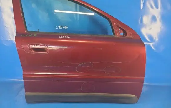 Volvo XC70 Front door 8679659