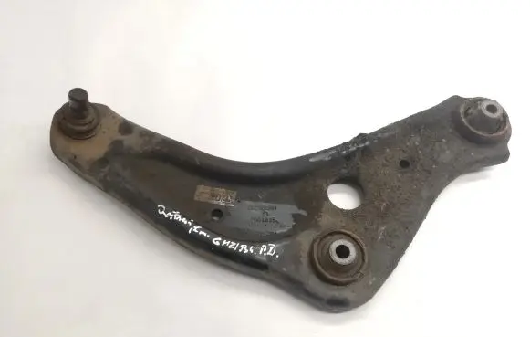 Nissan Qashqai Front lower control arm/wishbone 44EABRH