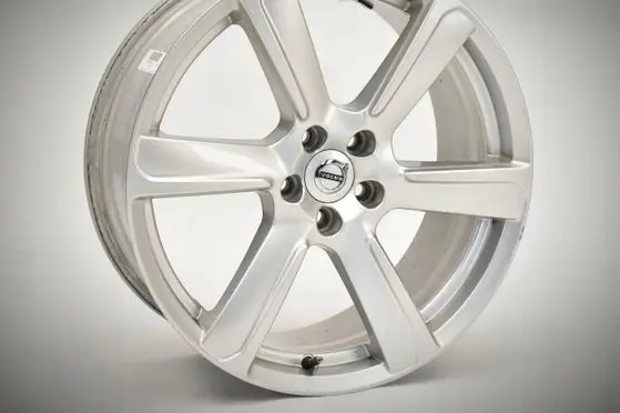 Volvo XC90 R19 alloy rim 31423021