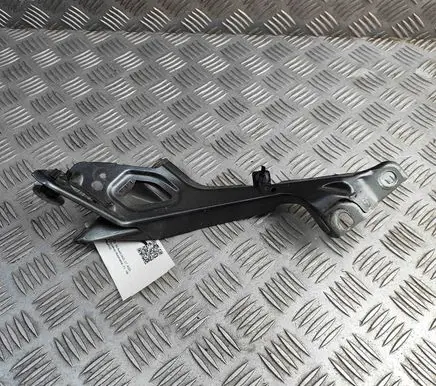 Audi A6 S6 C7 4G Fender mounting bracket 4G0821135A