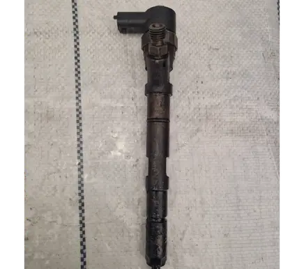 KIA Sorento Fuel injector 338004a000