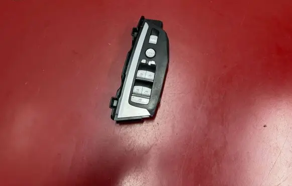 BMW X3 G01 Electric window control switch 6847099