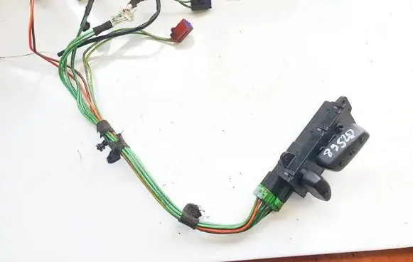 Chrysler Voyager Seat control switch 39754d