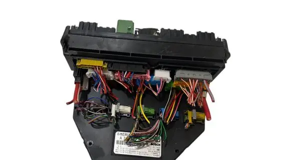 Mercedes-Benz C W204 SAM control unit A2129005822 A2129025504 A2129015204